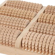 Dřevěný masážní strojček na chodidla B Quatro, 28 x 18 x 7 cm