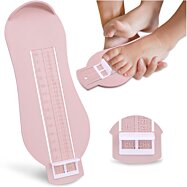 Měřidlo na měření dětské nohy při výběru bot.