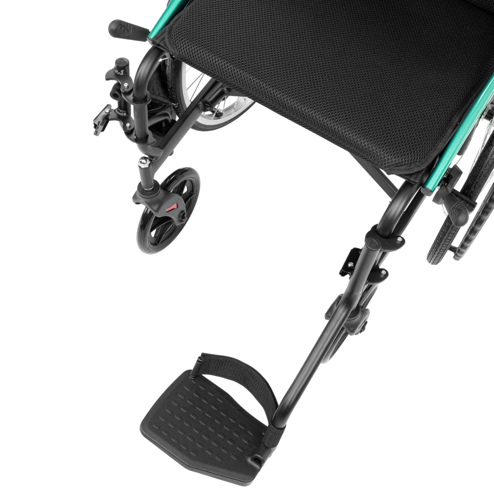 Invalidní vozík ACTIV-TIM 22 palcové kola – zadní pohled a konstrukční detaily