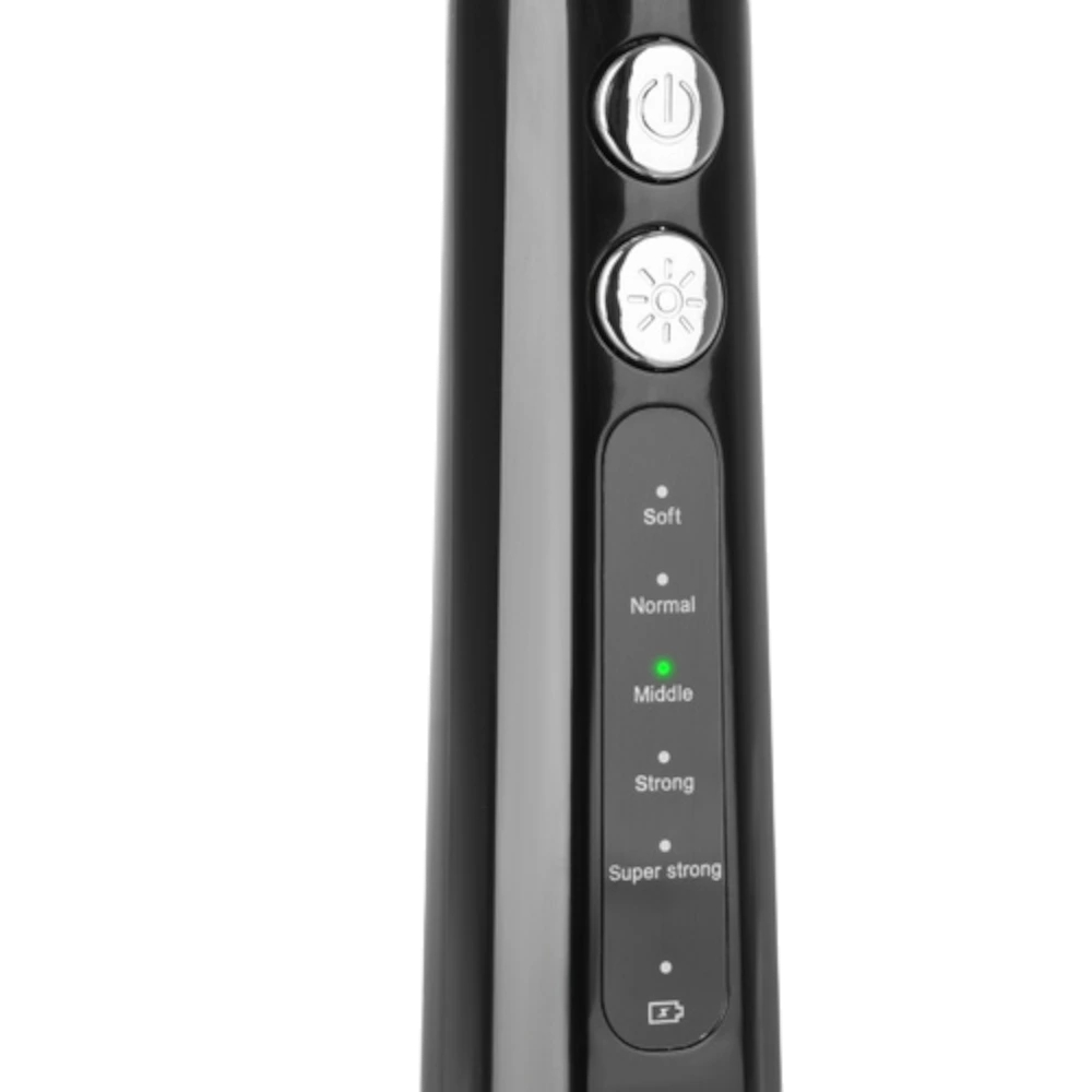 Domácí ultrazvukový přístroj na čištění zubního kamene při použití